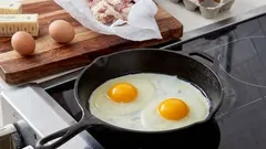 De ce este necesar să folosiți o tigaie rece pentru a prepara niște ouă ochiuri perfecte: o tehnică care vă va schimba diminețile