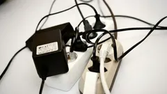 Nu este vorba nici de mașina de spălat, nici de fierbătorul electric. Experții au descoperit care aparat consumă cea mai multă energie electrică. Cum puteți economisi bani?